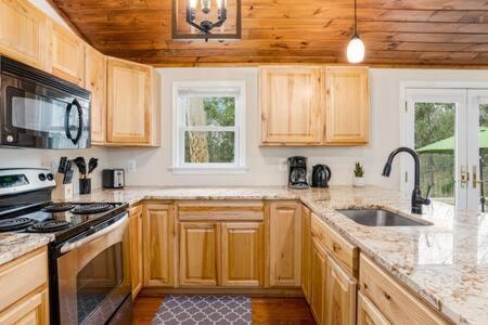 Harpers Ferry Cabin Hot Tub, Deck, Fire Pit, Wifi Ngoại thất bức ảnh