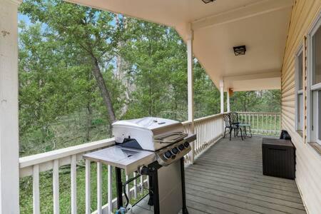 Harpers Ferry Cabin Hot Tub, Deck, Fire Pit, Wifi Ngoại thất bức ảnh