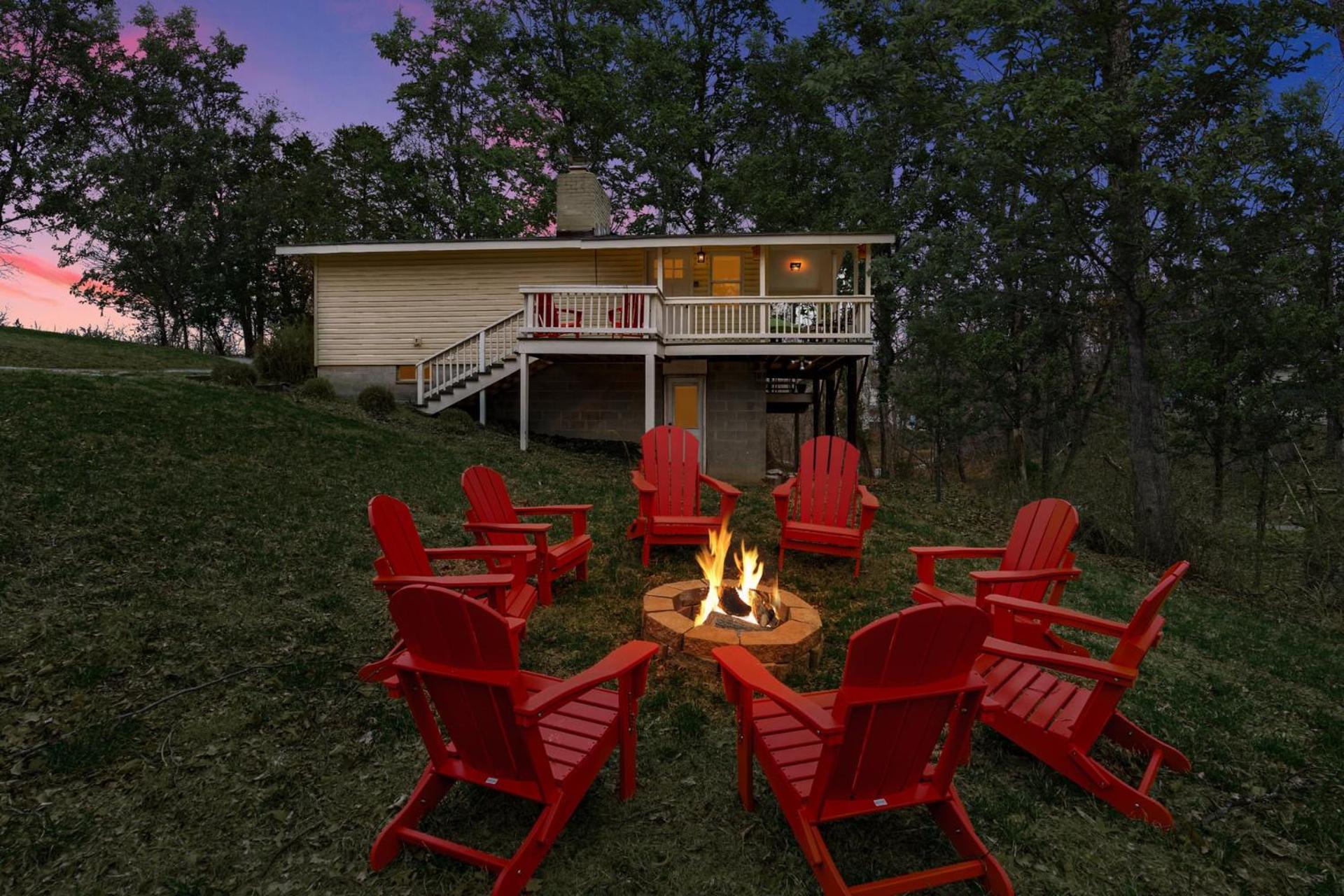 Harpers Ferry Cabin Hot Tub, Deck, Fire Pit, Wifi Ngoại thất bức ảnh